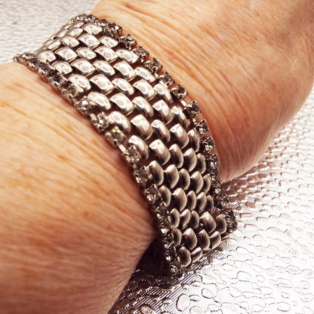 1960 SILVER PANTHER LINK W/ RHINESTONES AND DOG TAG SAFETY CHAIN BRACELET 76